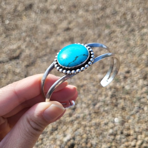 Navajo Round Turquoise Cuff Bracelet NA Sterling Silver Handmade Jewelry - Picture 6 of 12